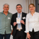 Christian Trepp, Präsident des Schweizerischen Hörbehindertenverbands Sonos, schenkte der IGGH ein Gutschein.